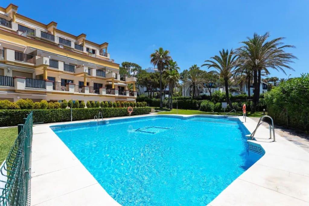 Apartment Elviria,studio Cu Vedere La Mare *